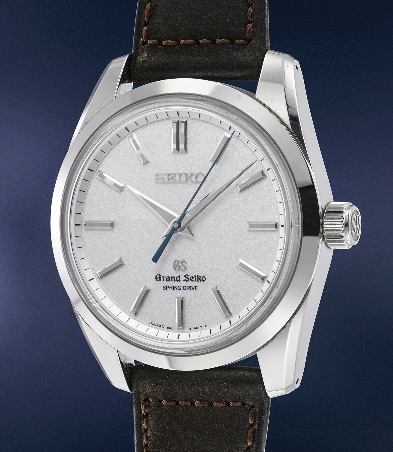 An impressive and heavy platinum wristwatch with spring drive, 8
