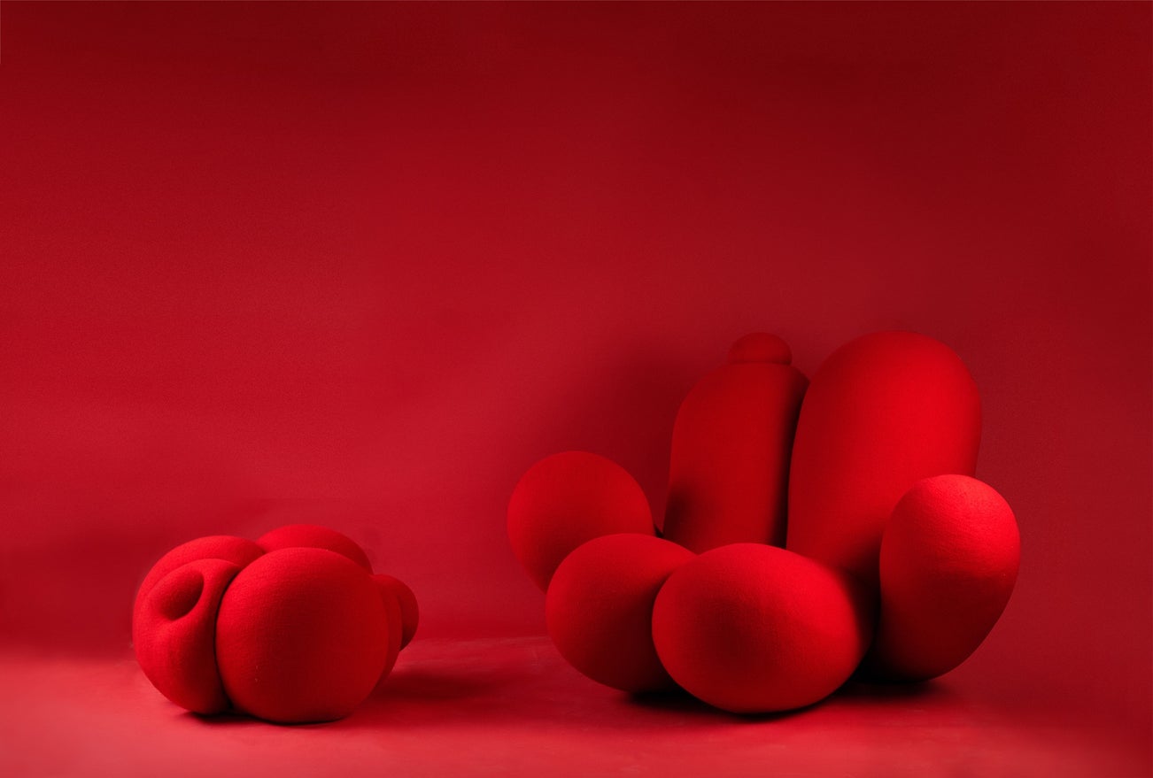 <p><strong>LARA BOHINC</strong> <em>Big Girl Chair</em>, 2022 and <em>Peaches</em> <em>Pouffe-Red</em>, 2022</p>