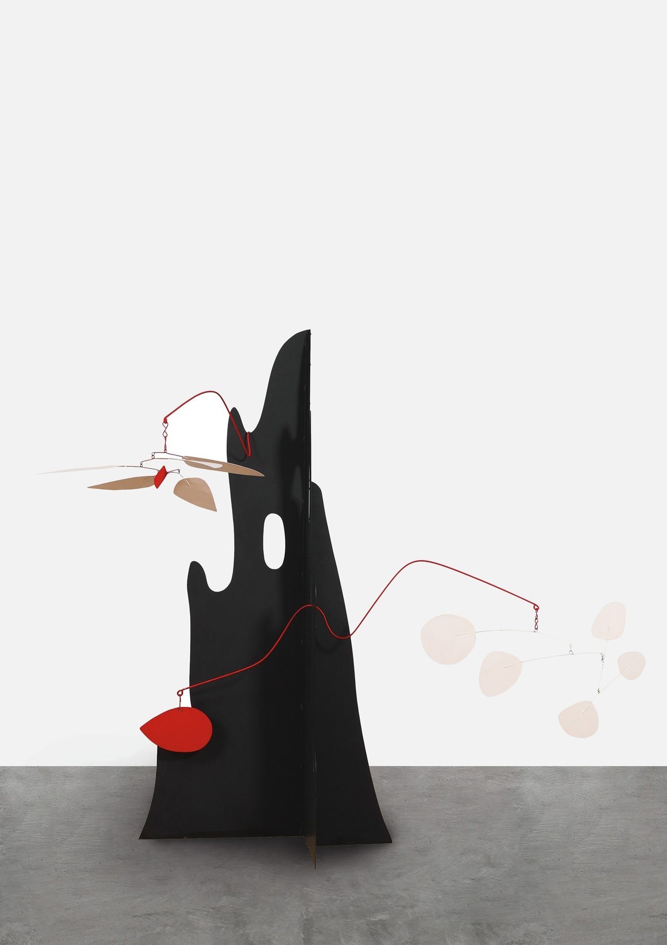 <p><strong>ALEXANDER CALD</strong><strong>ER</strong> <em>Crag with White Flower and White Discs,</em> 1974</p>