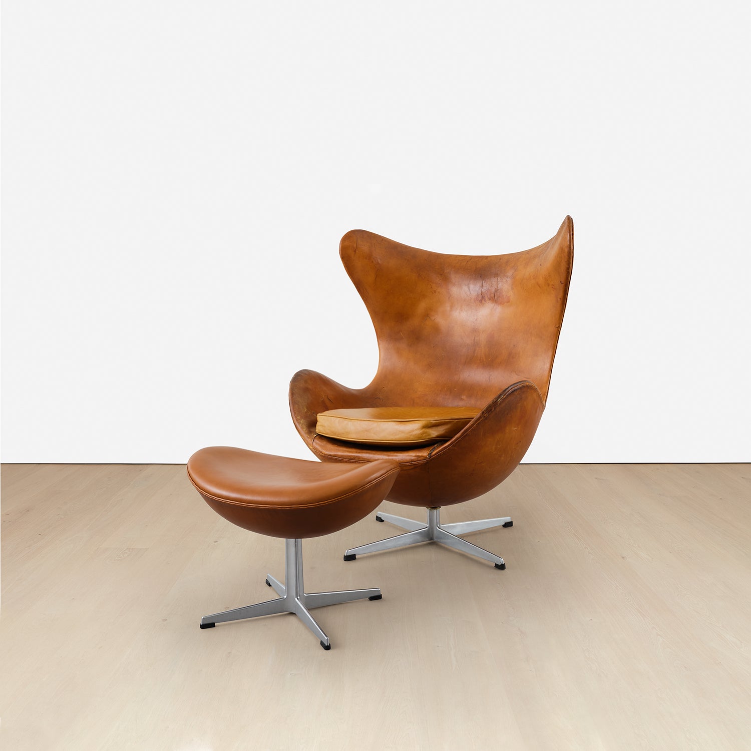 Arne Jacobsen Disruptors: Evening Sale of 20th Century