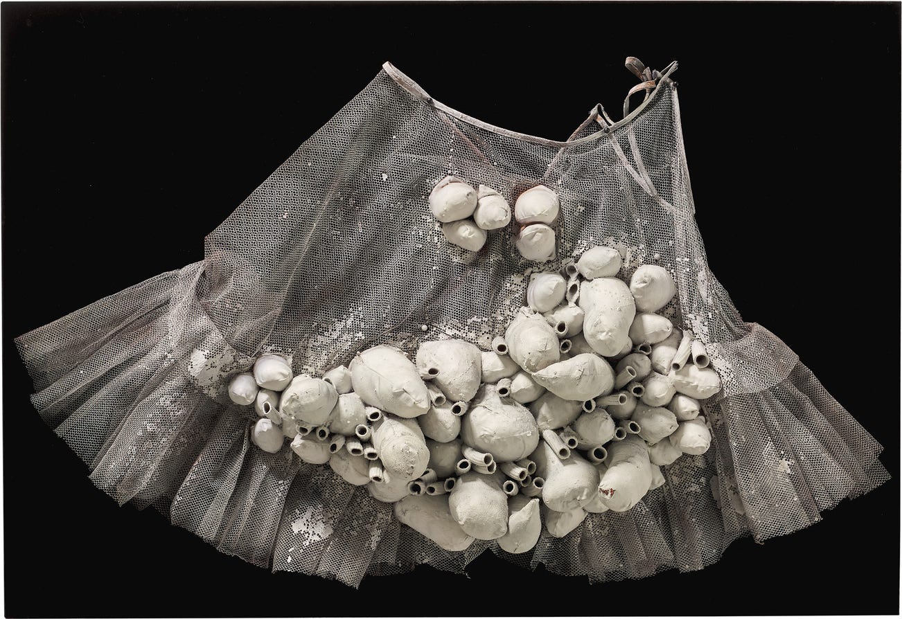 <p><strong>YAYOI KUSAMA</strong> <em>Macaroni Dress</em>, HK$800,000&ndash;1,200,000</p>
