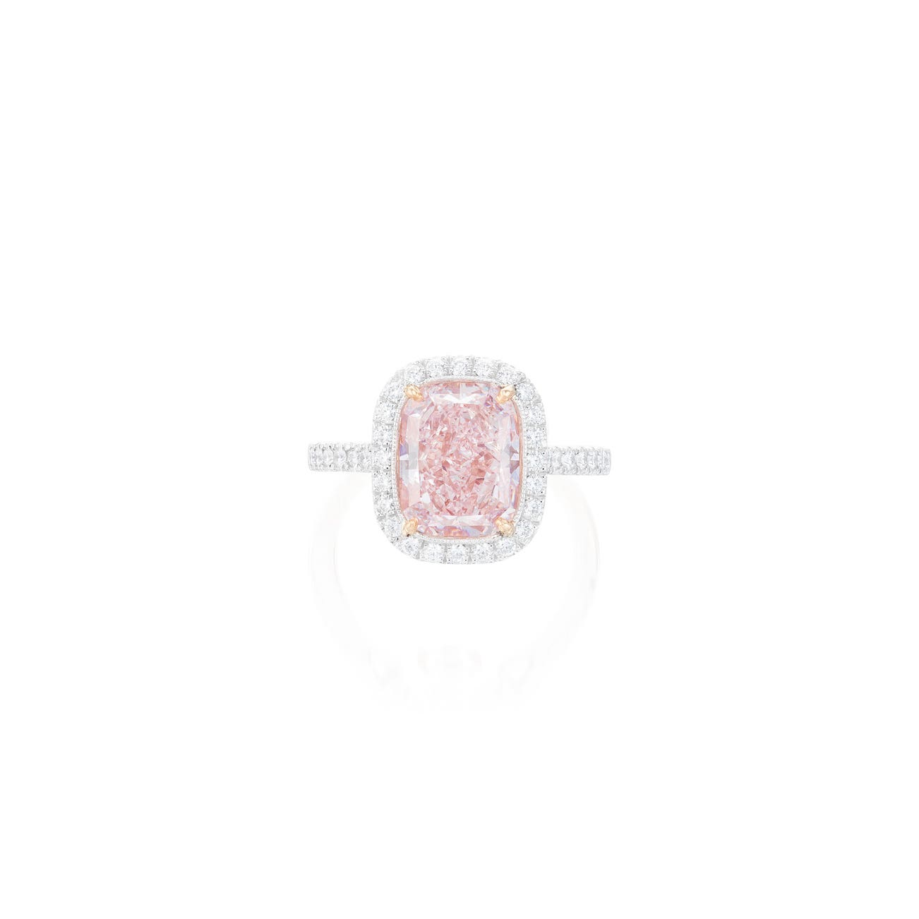 <p><em>Fancy Light Pink Diamond and Diamond Ring</em>, HK$2,000,000–4,500,000</p>