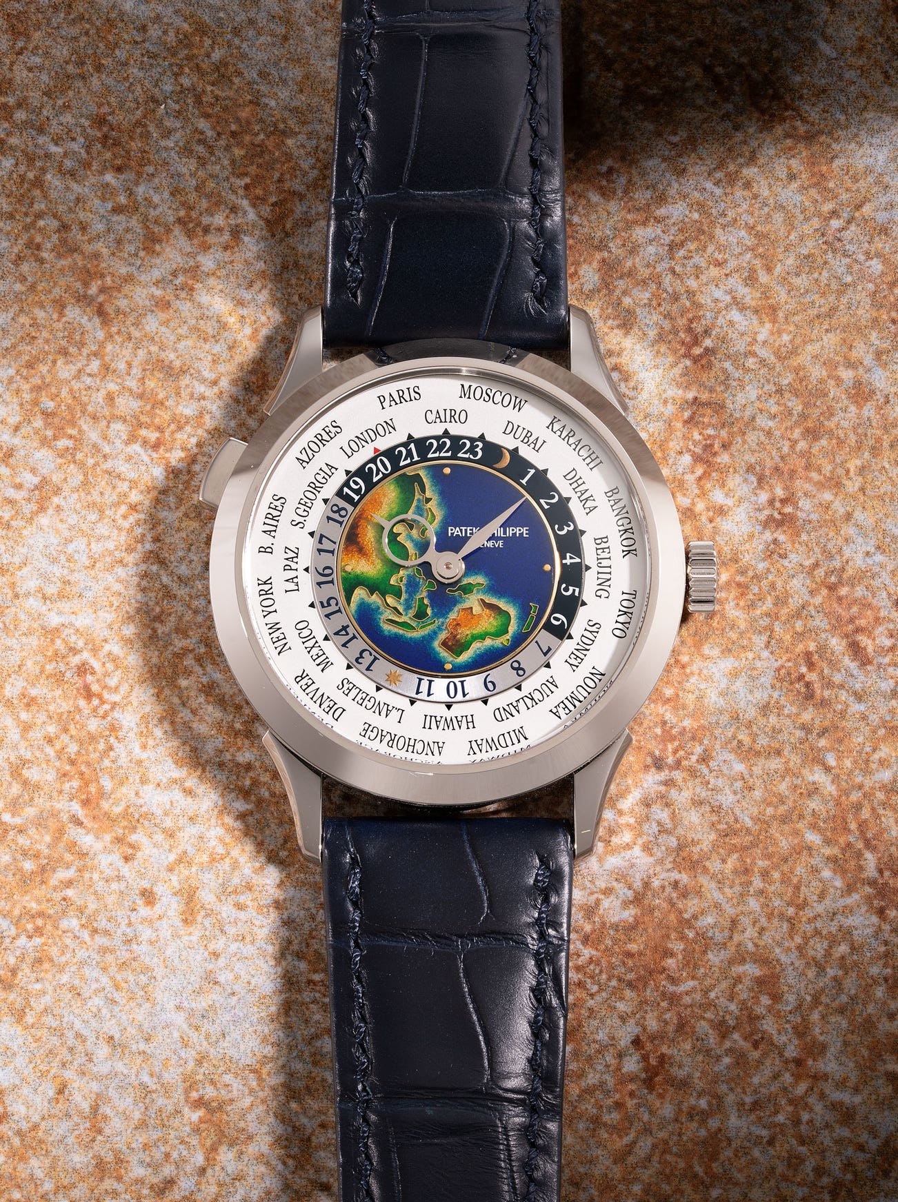 <p><strong>PATEK PHILIPPE </strong><em>World Time Ref. 5231G-001 in white gold</em>, HK$450,000-900,000</p>