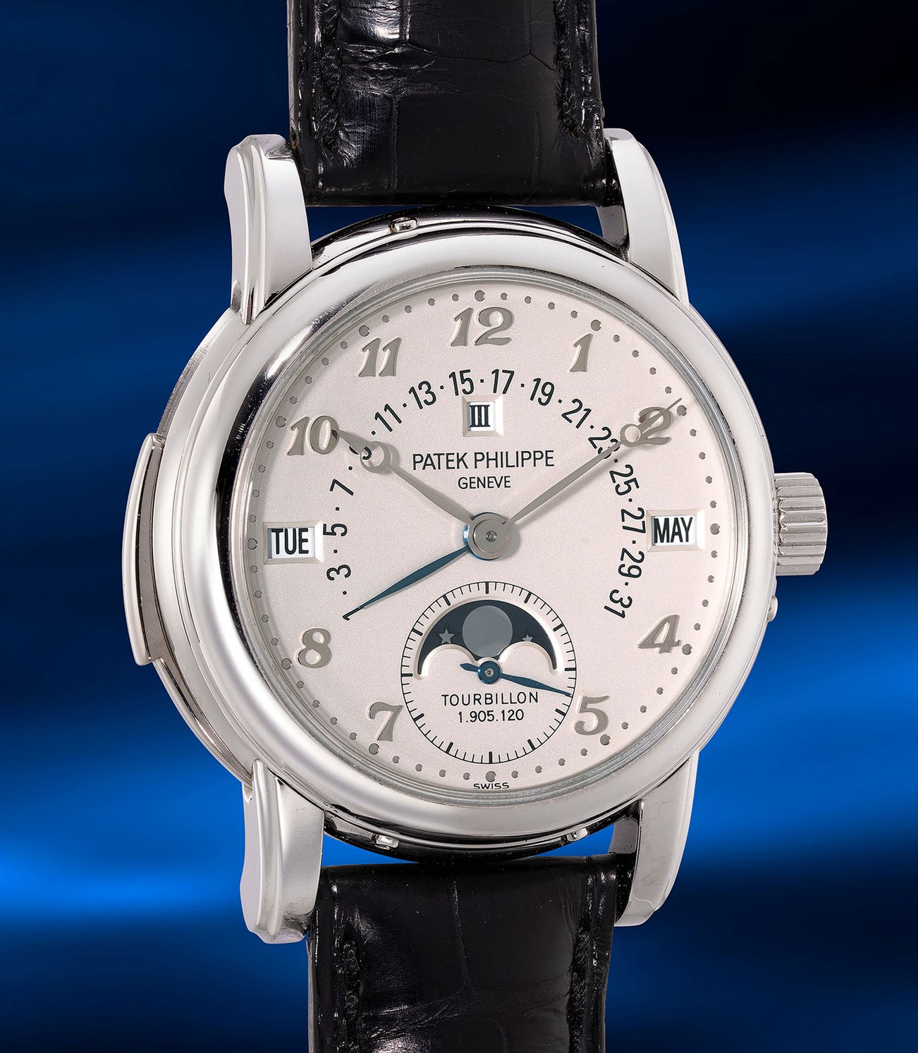 <p><strong>PATEK PHILIPPE</strong> <em>Ref. 5016P-010 in platinum</em>, circa 2007</p>
