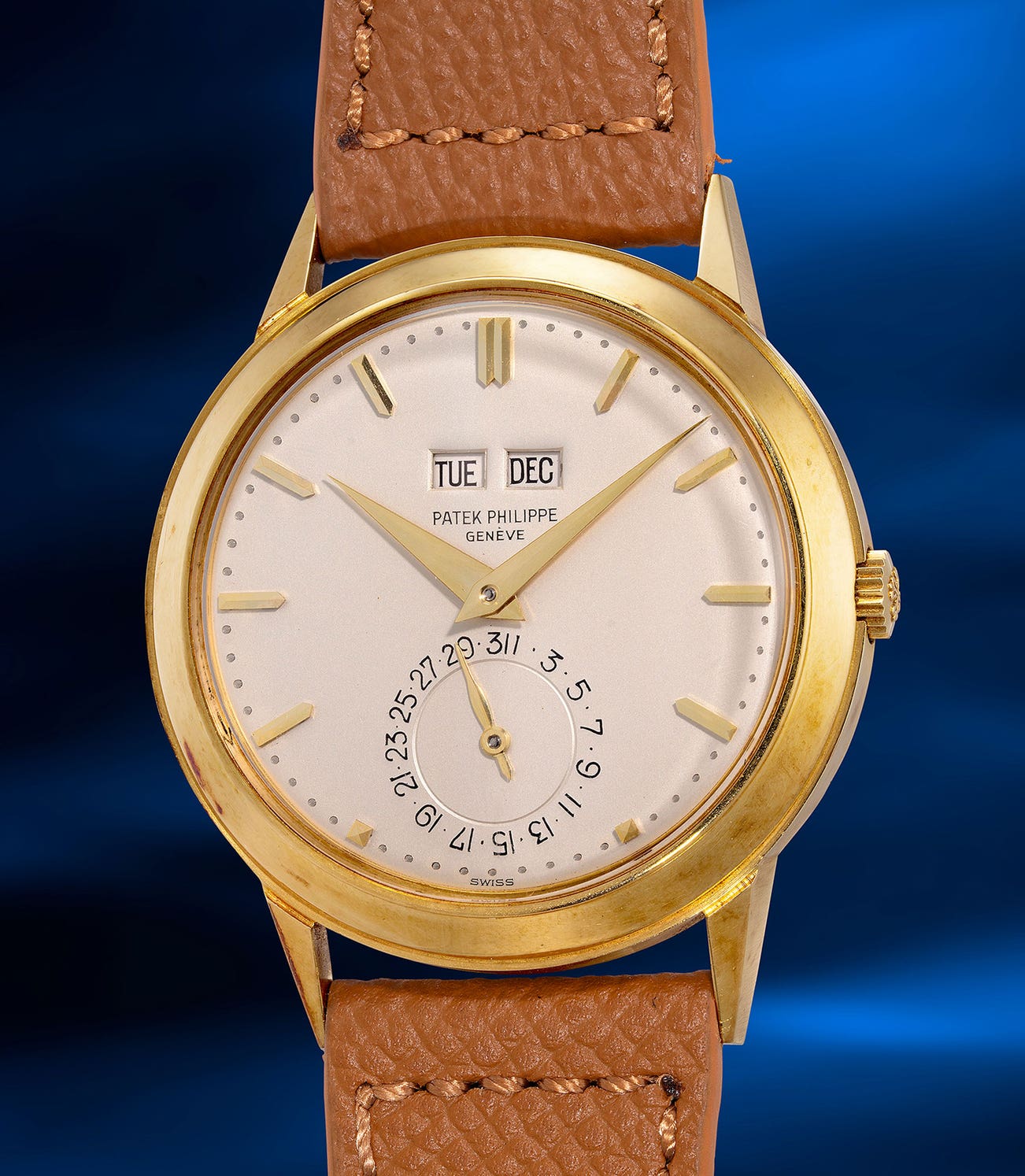 <p><strong>PATEK PHILIPPE</strong>&nbsp;<em>One of 4 known yellow gold Ref. 3448, Padellone, &lsquo;Senza Luna&rsquo;</em>, 1974</p>
