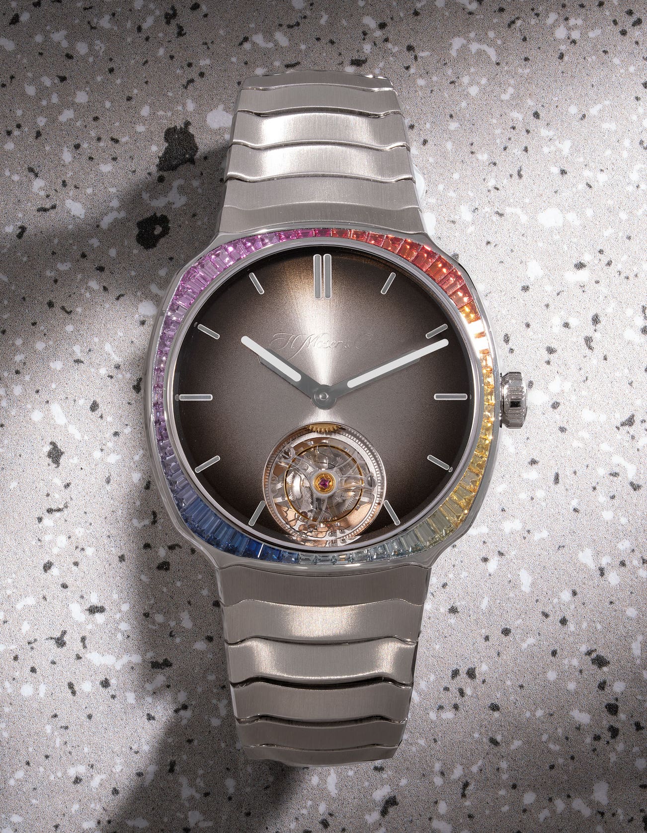 <p><strong>H. MOSER & CIE</strong> <em>Streamliner Tourbillon Rainbow Ref. 6804-1201 in stainless steel</em></p>