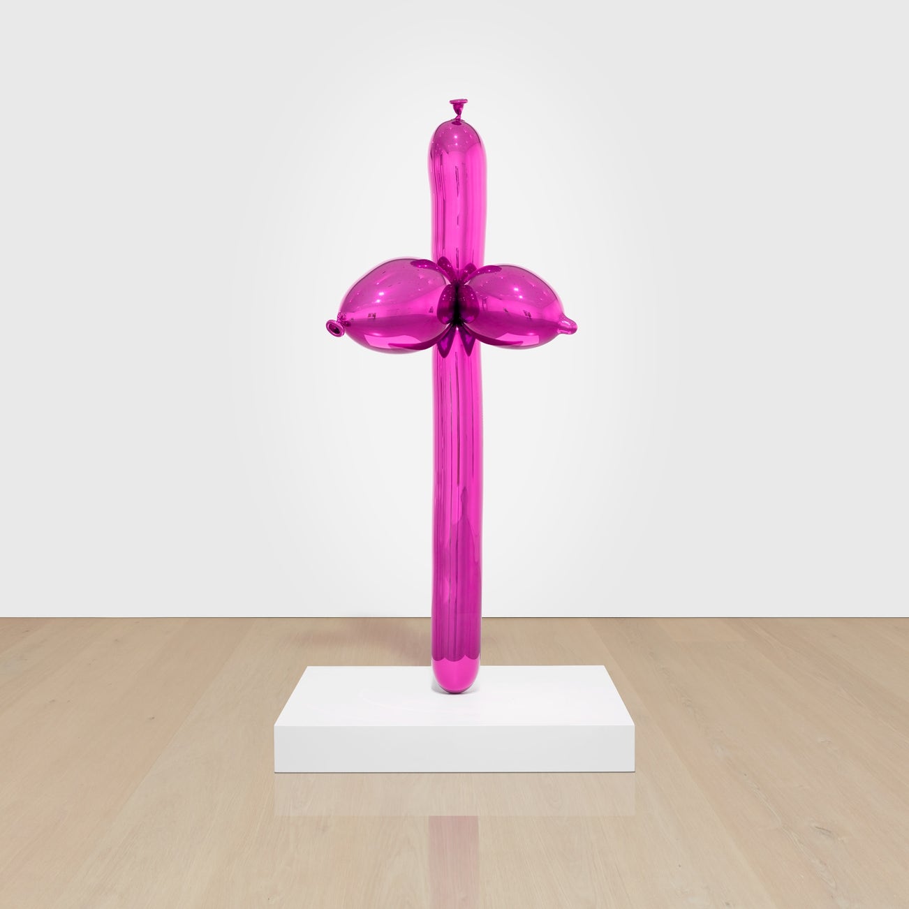 <p><strong>JEFF KOONS&nbsp;</strong><em>Balloon Venus Dolni Vestonice (Magenta),&nbsp;</em>2013-17</p>
