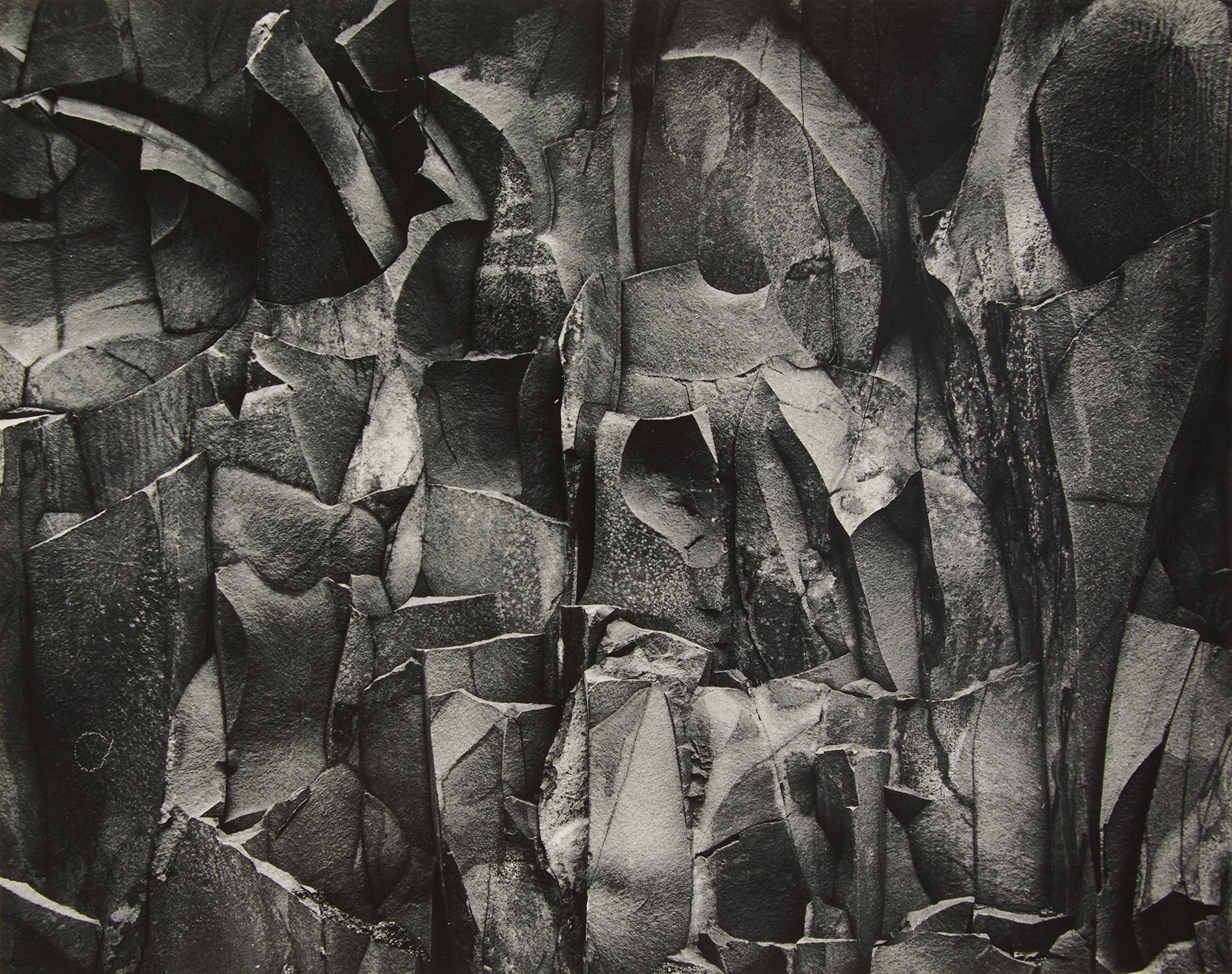 アート・デザイン・音楽 MEGALITHS PAUL CAPONIGRO PAUL CAPONIGRO (AMERICAN, B.1932) MEGALITHS Lot 83