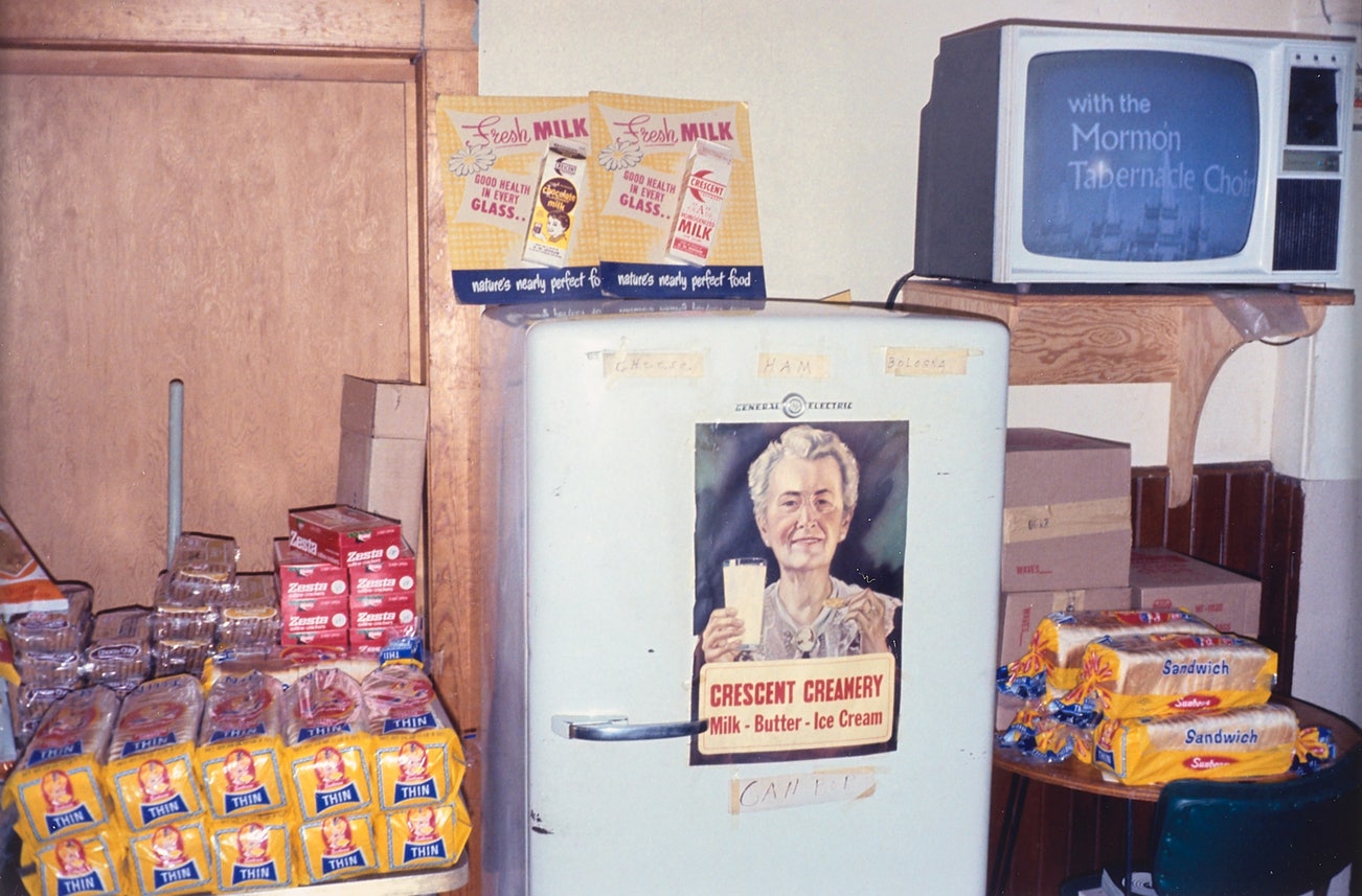 <p><strong>STEPHEN SHORE</strong> <em>Selected images (5 prints)</em>, $8,000 – 12,000</p>
