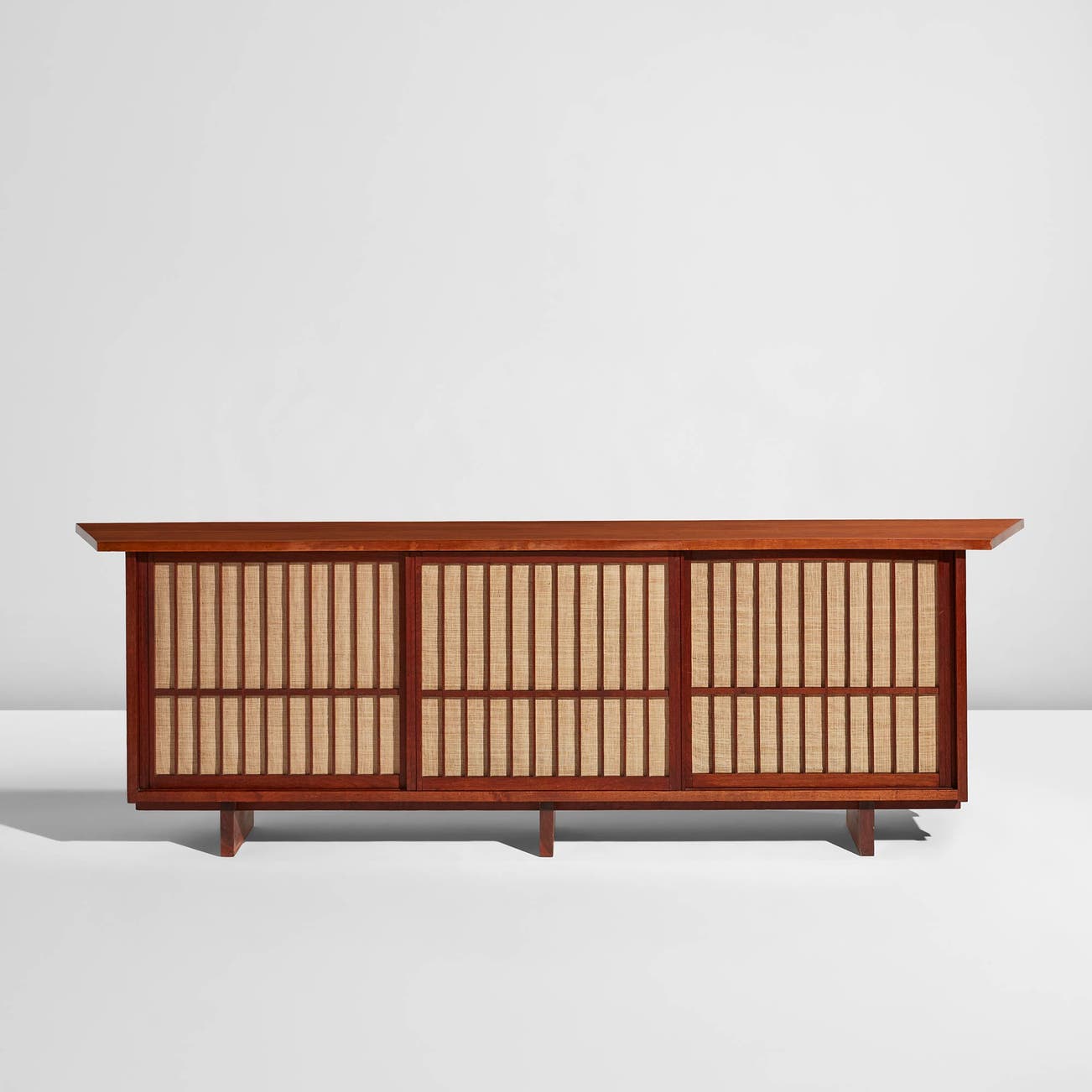 <p><strong>GEORGE NAKASHIMA&nbsp;</strong><em>Three-door cabinet</em>, 1956</p>
