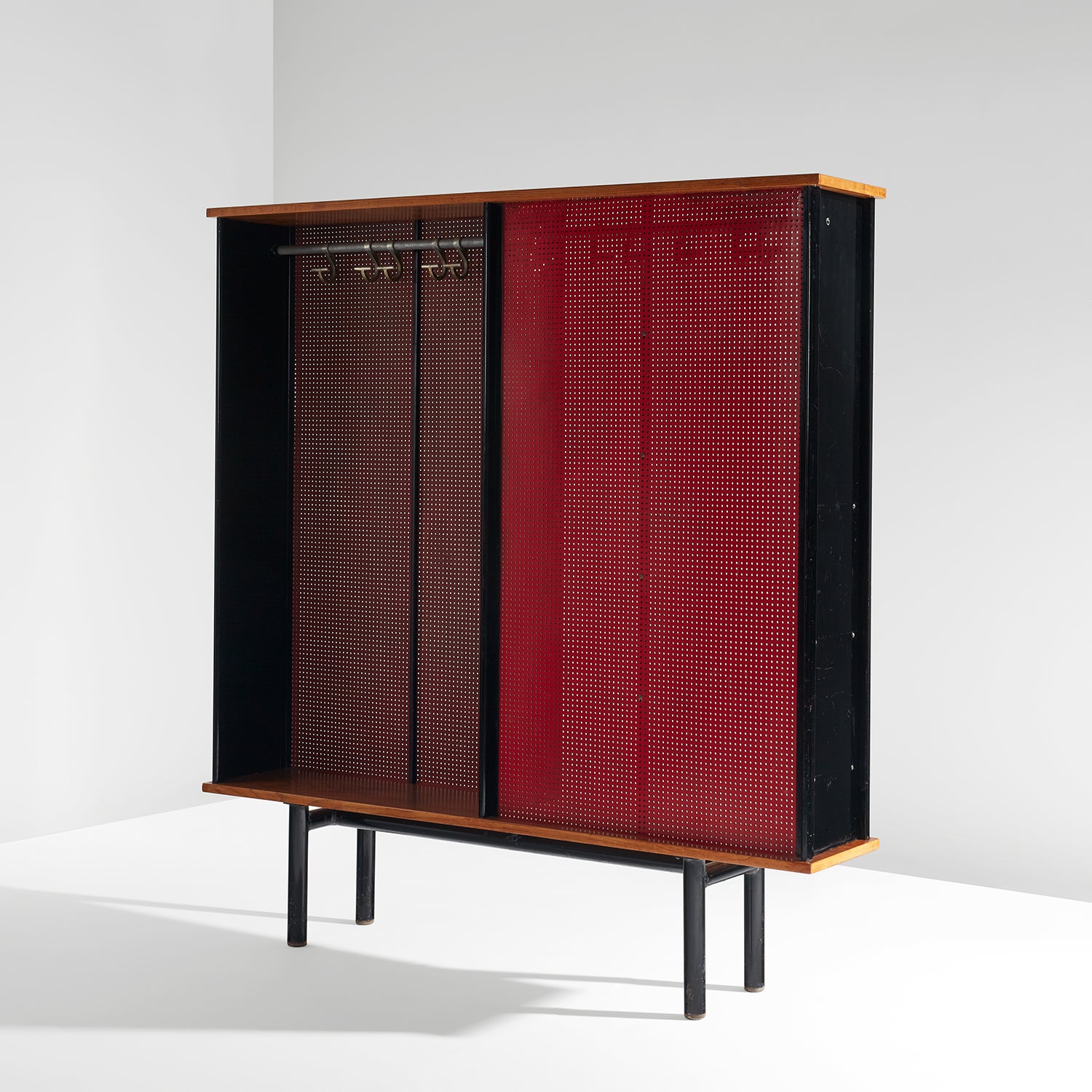 希少本　CHARLOTTE PERRIAND : JEAN PROUVE Jean Prouvé and Charlotte Perriand Design