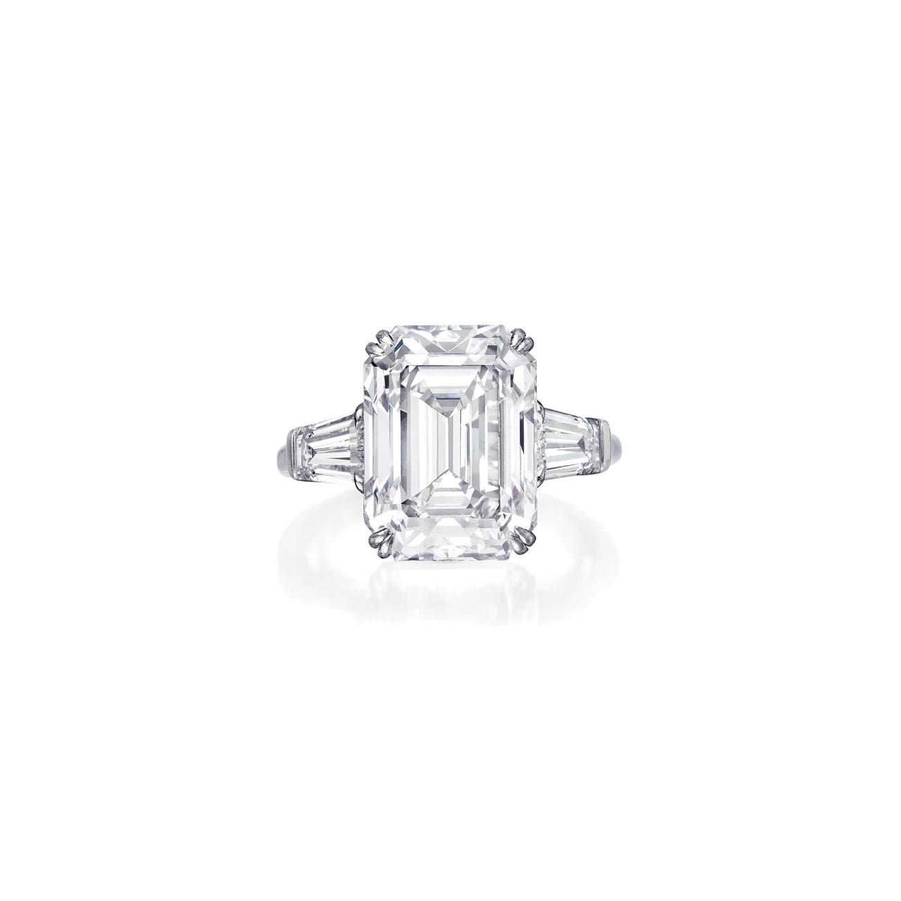 <p><em>Diamond Ring, 7.30 carats,</em> $120,000&ndash;220,000</p>

