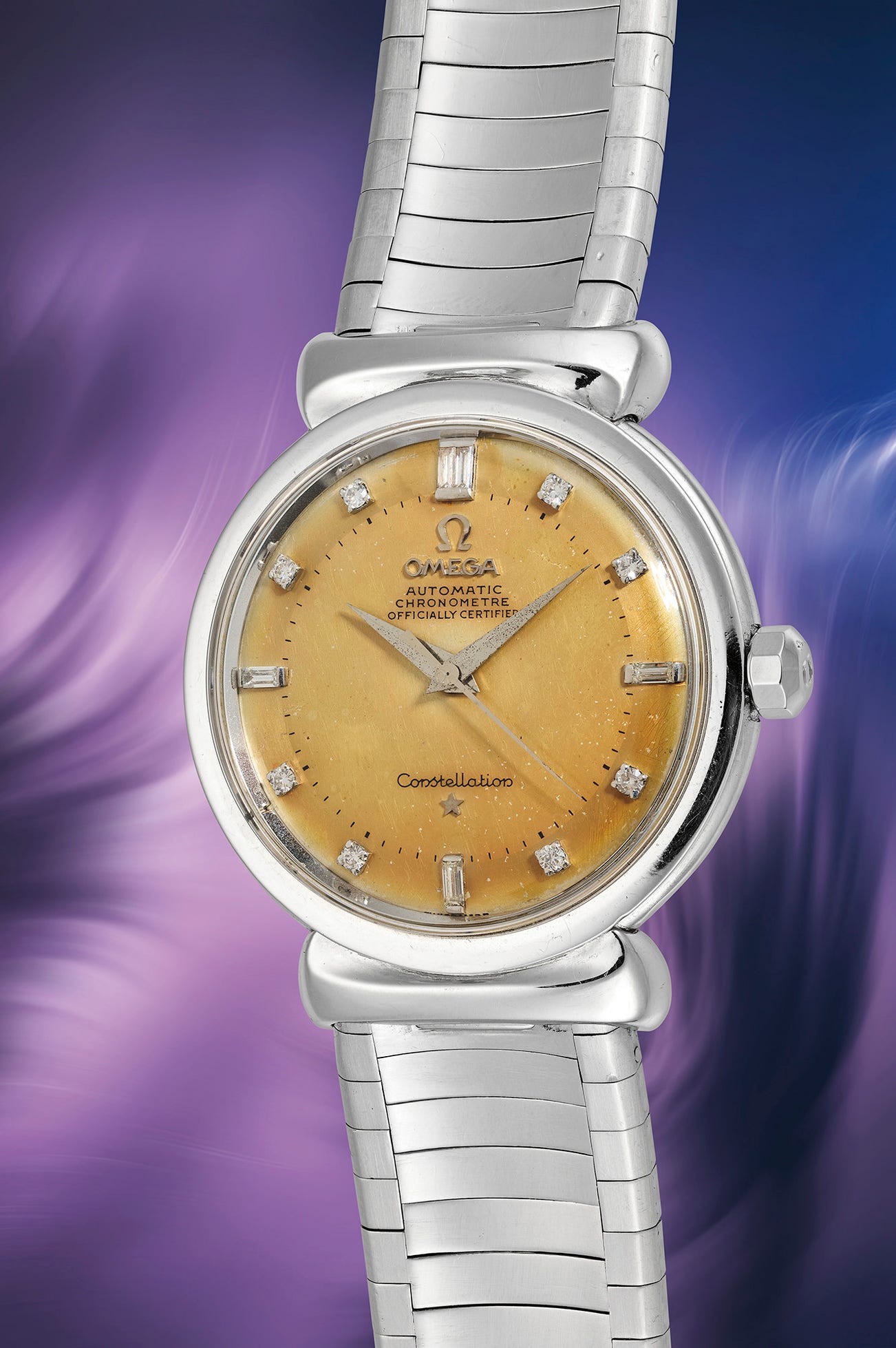 <p><strong>OMEGA</strong> <em>Constellation Grande Luxe in platinum</em></p>