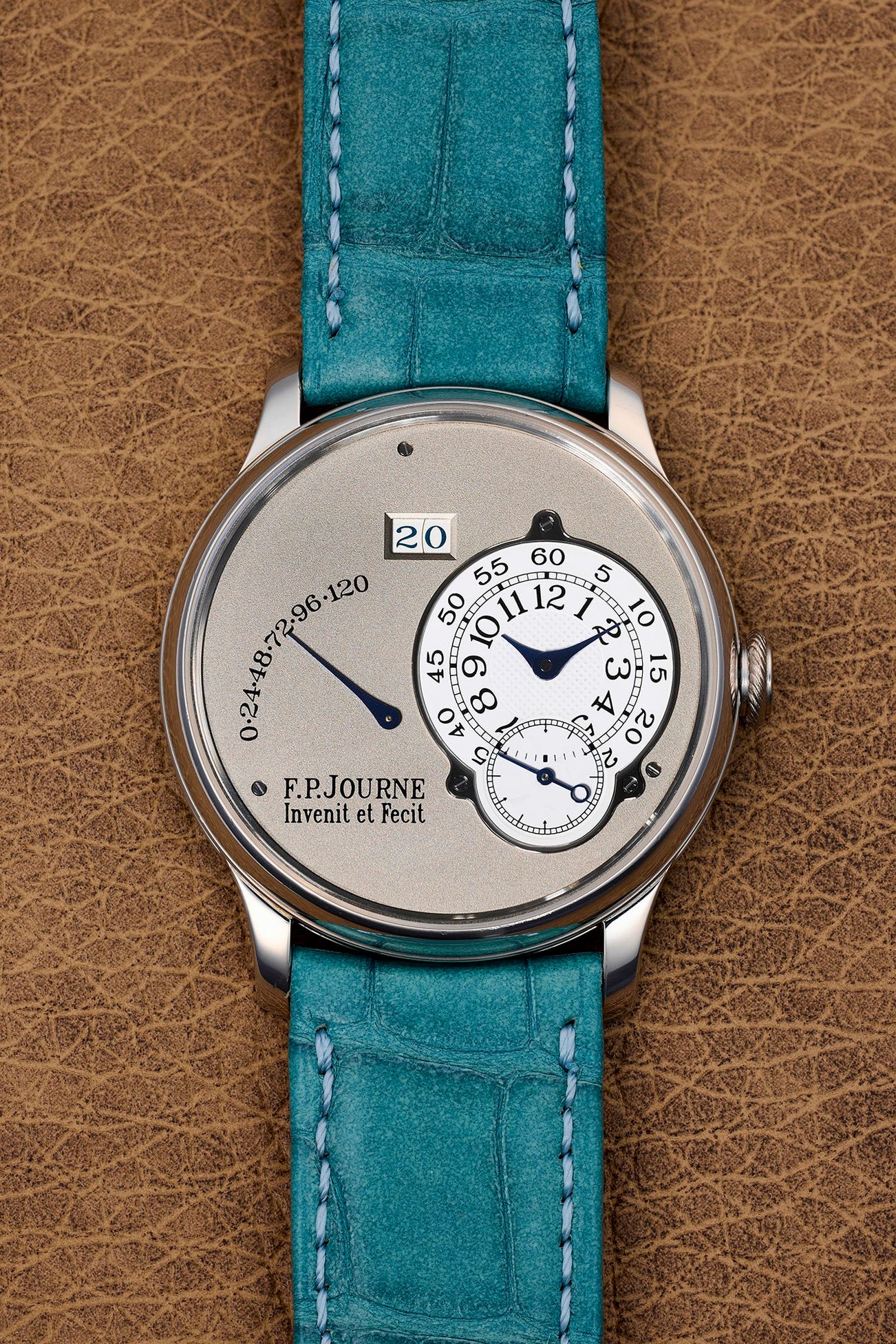 <p>F.P. JOURNE <em>Réserve de Marche, 38mm brass movement, platinum</em></p>