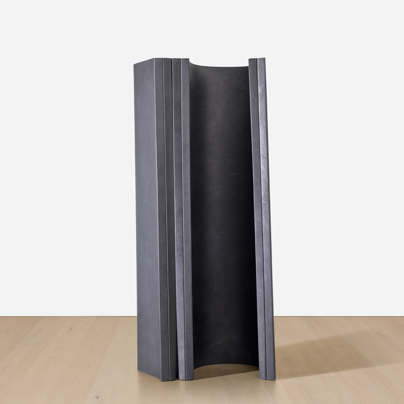 <p><strong>DIOGO PIMENT&Atilde;O</strong> <em>Stand Turn (monochrome),</em> &pound;5,000&ndash;7,000</p>
