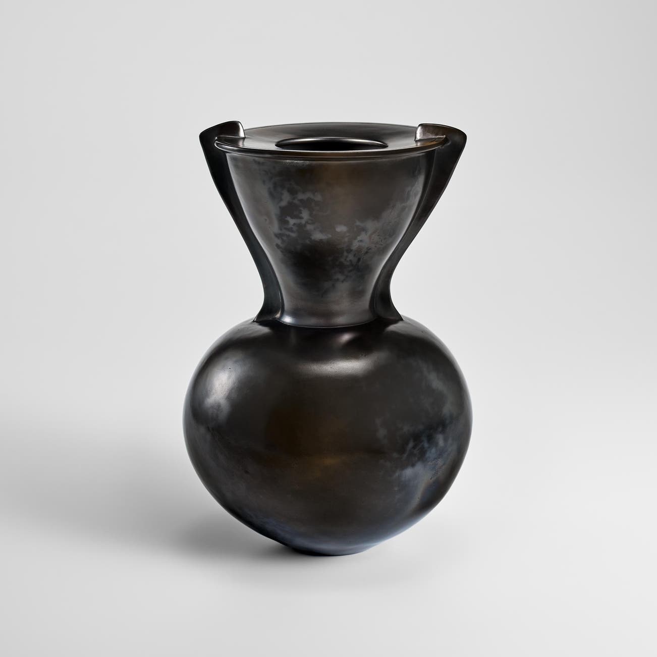 <p><strong>MAGDALENE ODUNDO</strong> <em>'Untitled',</em> £120,000–180,000</p>