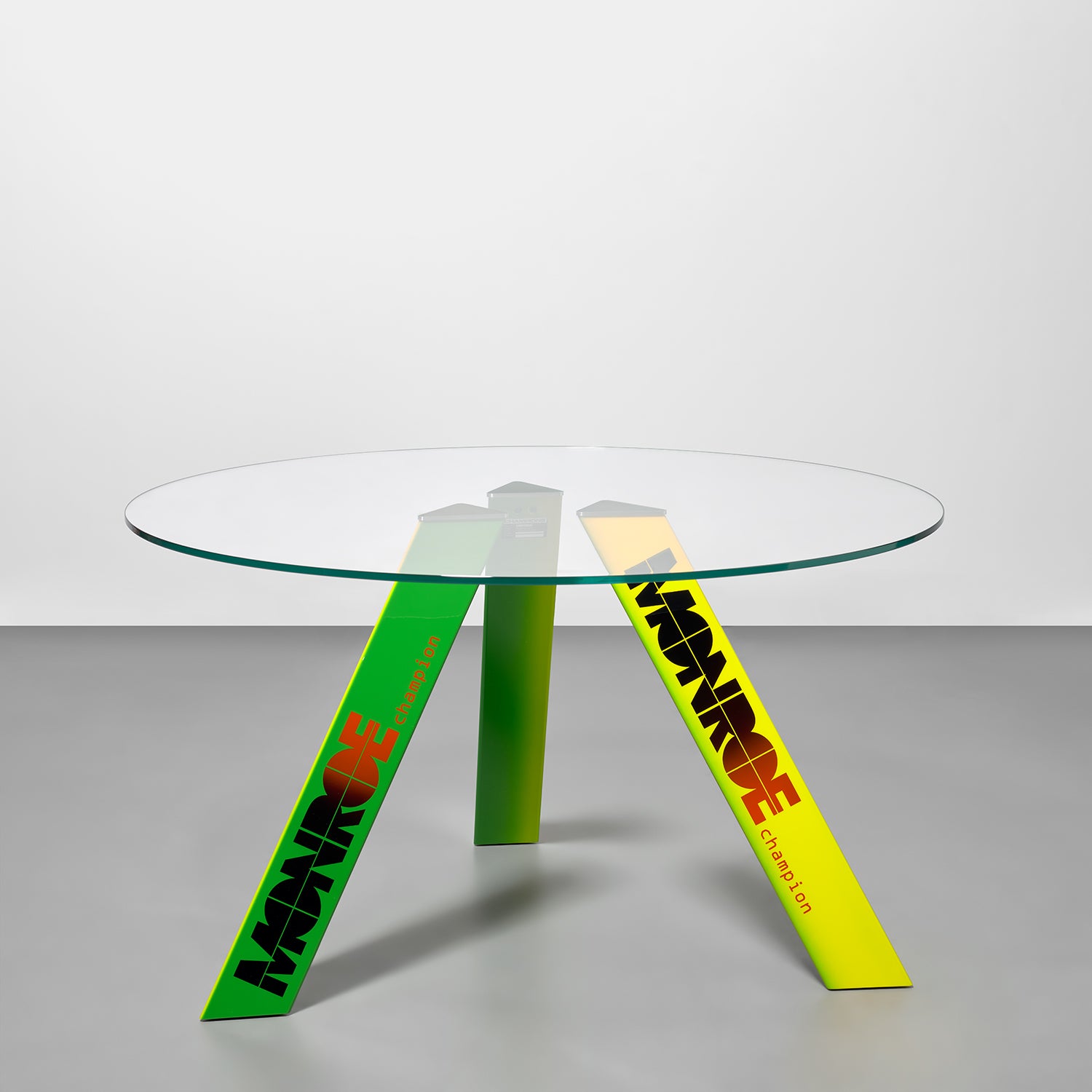 Monroe Table