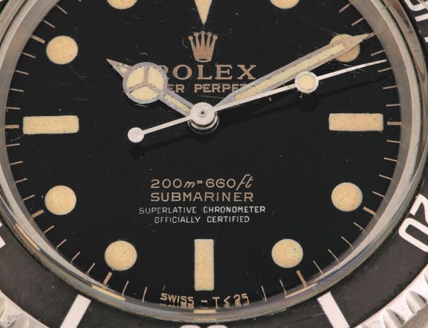 A Look in the Mirror: Admiring the Rolex Gilt / Gloss Dial