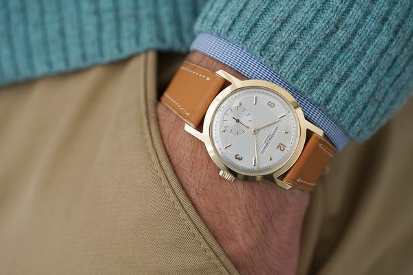 Dress Watches: A Must Have In Any Collection