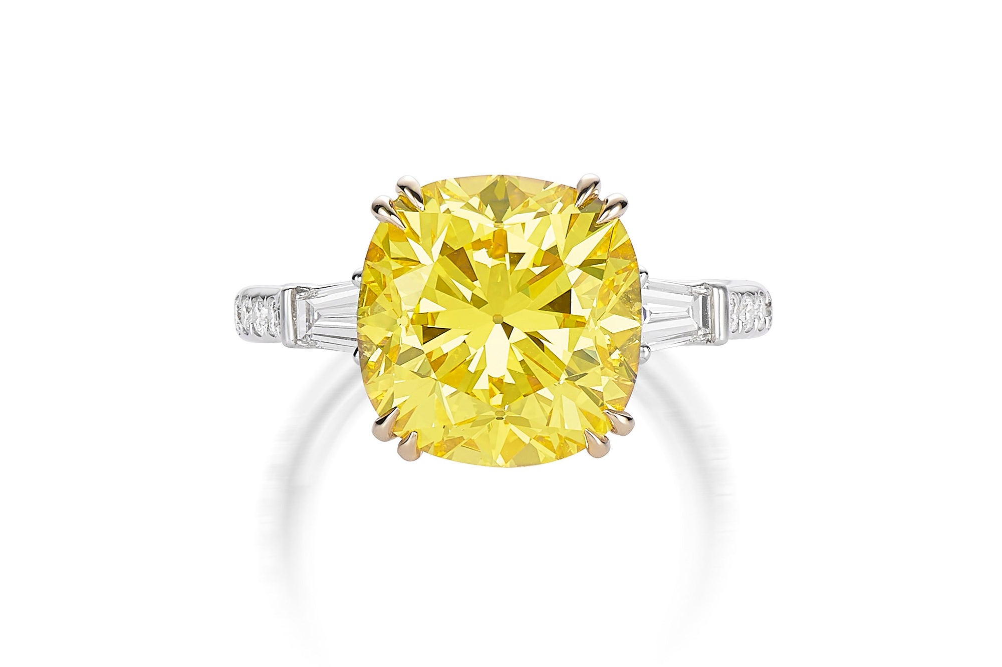 Specialists’ Picks from the Hong Kong Jewels Spring Auction