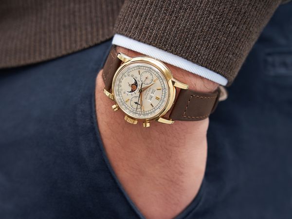 Forever Connected : The Patek Philippe Ref. 2499 and 2497