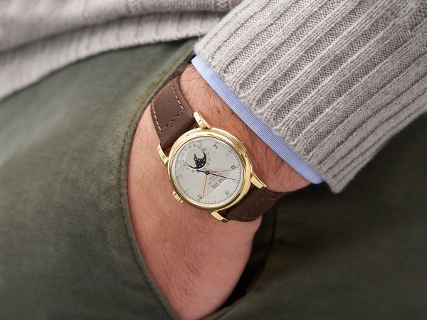 Forever Connected : The Patek Philippe Ref. 2499 and 2497