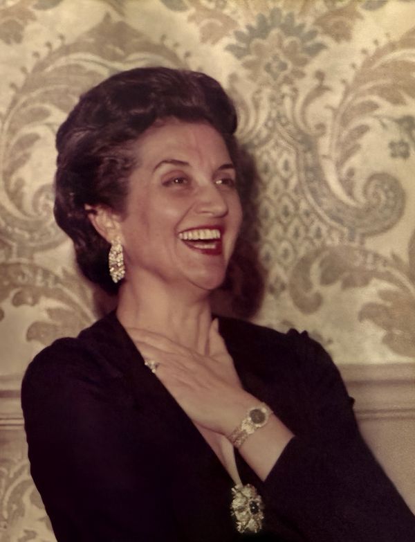 A LIFE IN COLOR: Property from the Estate of Tina Hills