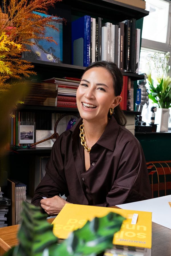 Victoria Tang-Owen 挑戰Pantone調色 | 香港 | November 2022 (影片)