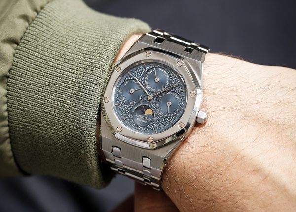 Understanding The Twin-Metal, Tone-On-Tone Royal Oak, The Ultimate In Stealth Wealth