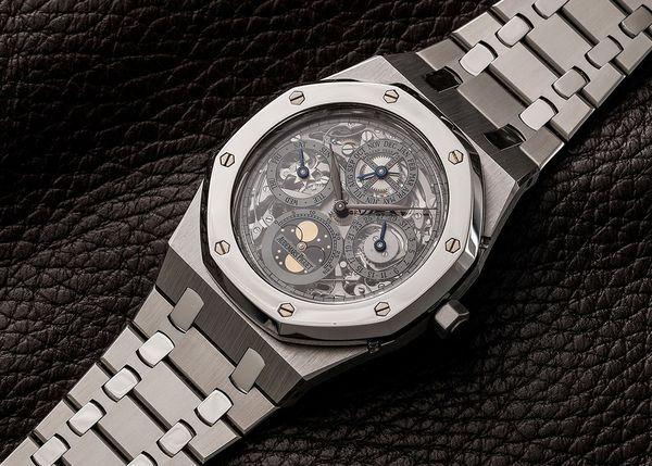 Understanding The Twin-Metal, Tone-On-Tone Royal Oak, The Ultimate In Stealth Wealth