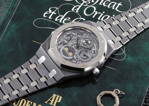 Understanding The Twin-Metal, Tone-On-Tone Royal Oak, The Ultimate In Stealth Wealth