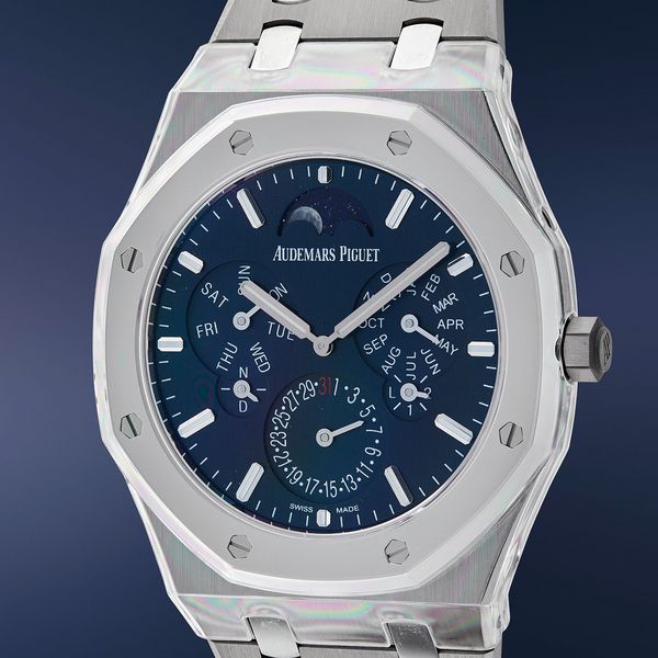 Understanding The Twin-Metal, Tone-On-Tone Royal Oak, The Ultimate In Stealth Wealth