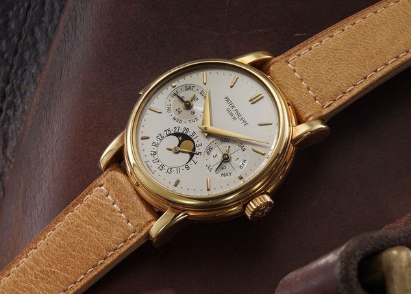Collector Comparison: The Patek Philippe Minute Repeater Perpetual Calendar Ref. 3974 vs Ref. 5074