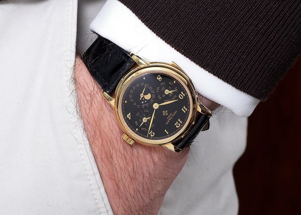 Collector Comparison: The Patek Philippe Minute Repeater Perpetual Calendar Ref. 3974 vs Ref. 5074