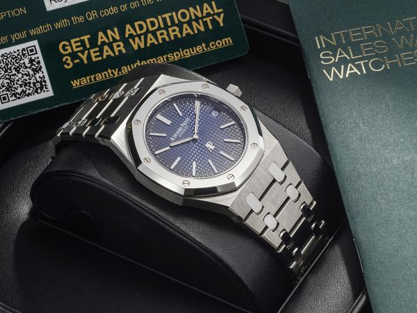 Lot 170: A 2018 Audemars Piguet Royal Oak Ref. 15202 in titanium and platinum, included in the Phillips Geneva Watch Auction: XXIII. Estimate: CHF 50,000 - 100,000