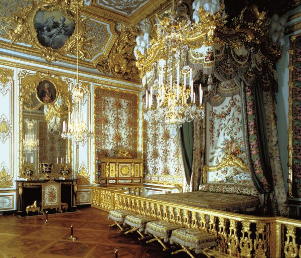 Grandeur in Gold: Stingel's Seductive Masterpiece