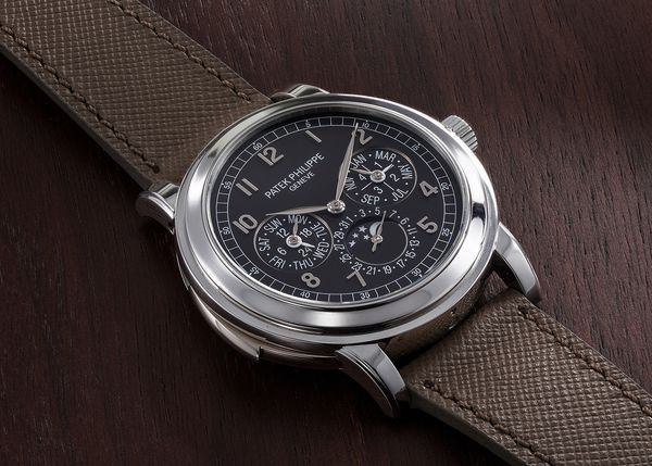 Collector Comparison: The Patek Philippe Minute Repeater Perpetual Calendar Ref. 3974 vs Ref. 5074
