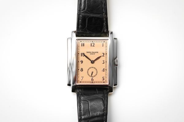 A Selection of Mesmerizing “Salmon” Dial Timepieces
