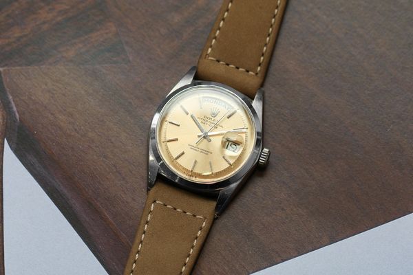 A Selection of Mesmerizing “Salmon” Dial Timepieces