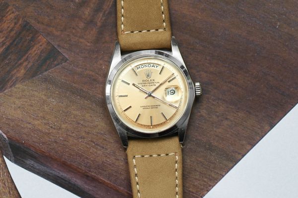 A Selection of Mesmerizing “Salmon” Dial Timepieces