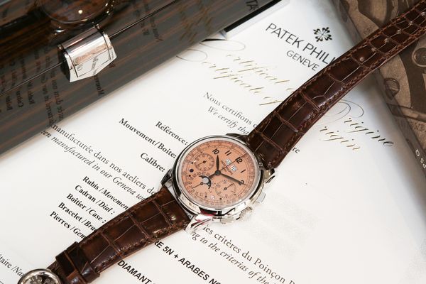 A Selection of Mesmerizing “Salmon” Dial Timepieces