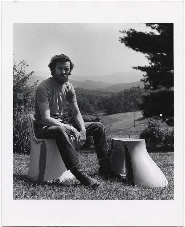 Expressive Quality: Rose Slivka’s “American Craftsman” and the works of Wendell Castle