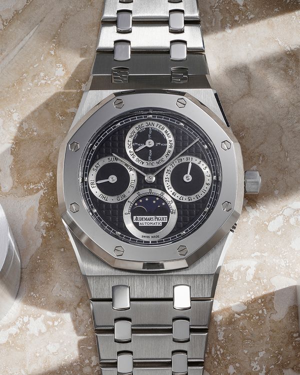 Understanding The Twin-Metal, Tone-On-Tone Royal Oak, The Ultimate In Stealth Wealth