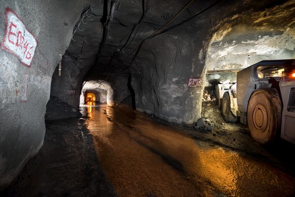 Argyle Diamond Mine: Last of the World's Pink Diamond Reserves