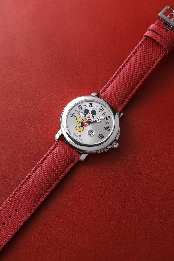 Oh, boy ! Gerald Genta's Mickey Mouse is Back