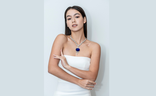 A SAPPHIRE MIRACLE