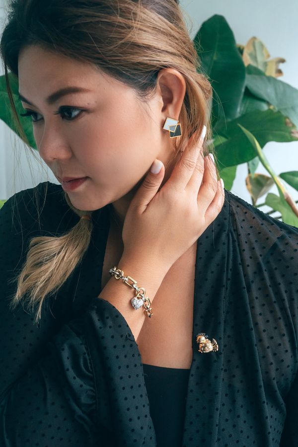 Outfit of the Day: Tastemaker Samantha Wong Shows Off 4 Styles With Jewelry From Our Online Auction