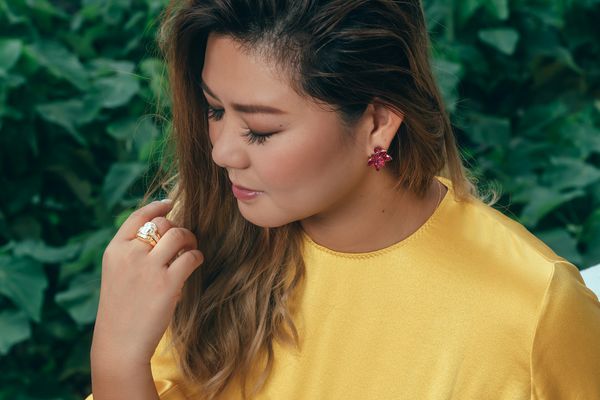 Outfit of the Day: Tastemaker Samantha Wong Shows Off 4 Styles With Jewelry From Our Online Auction