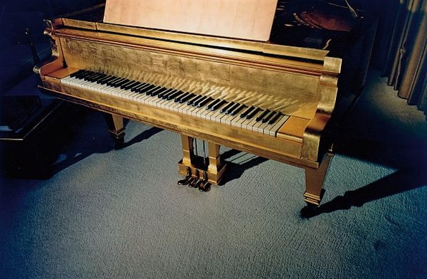 Elvis, Eggleston, and the Sounds of the City