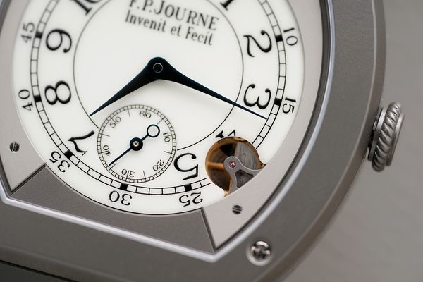 Aurel Bacs: I Bought a Modern Quartz Watch, and I Loved It